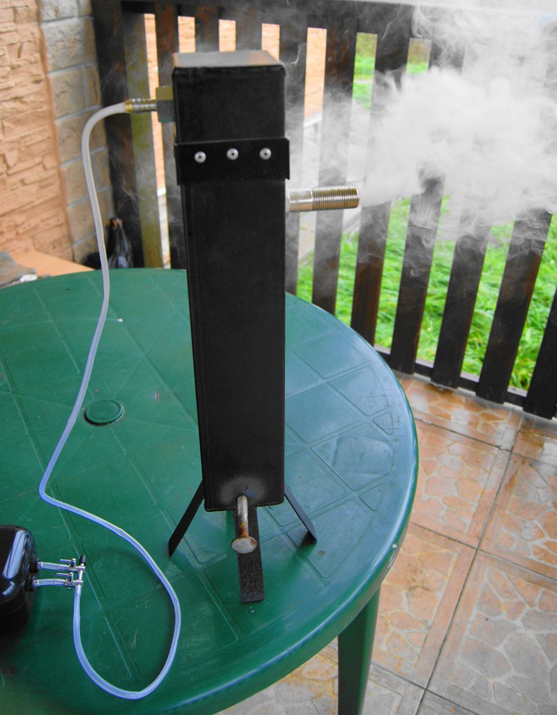 Холодное копчение: как сделать генератор дыма своими руками